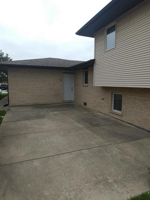 7936 W 80th St, Bridgeview, IL 60455 photo 5