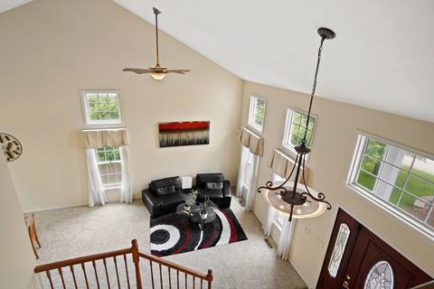 1475 Della Dr, Hoffman Estates, IL 60169 photo 11