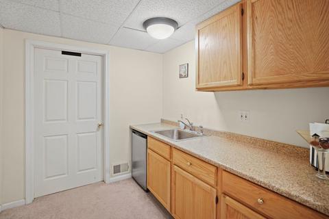 1475 Della Dr, Hoffman Estates, IL 60169 photo 22