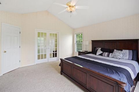 1475 Della Dr, Hoffman Estates, IL 60169 photo 13