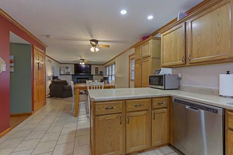 37 Edgewood Ct, Bloomington, IL 61701 photo 12