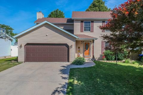 37 Edgewood Ct, Bloomington, IL 61701 photo 2