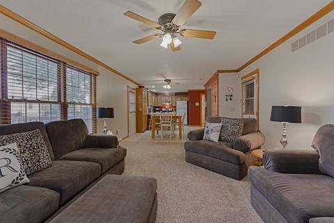 37 Edgewood Ct, Bloomington, IL 61701 photo 17