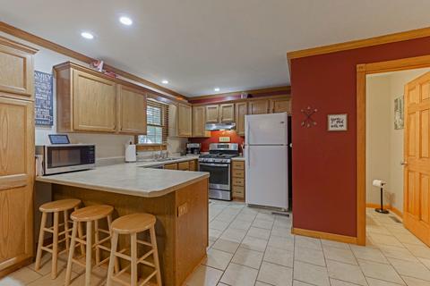 37 Edgewood Ct, Bloomington, IL 61701 photo 10