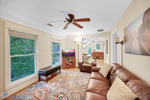 411 S Wheaton Ave, Wheaton, IL 60187 photo 15