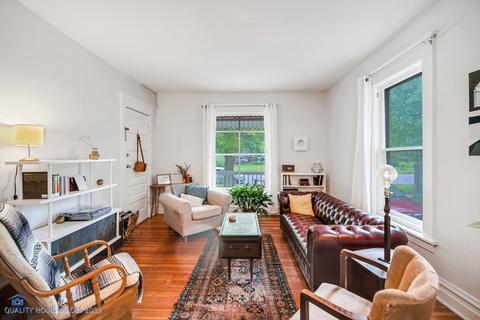 411 S Wheaton Ave, Wheaton, IL 60187 photo 4