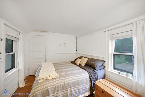 411 S Wheaton Ave, Wheaton, IL 60187 photo 10