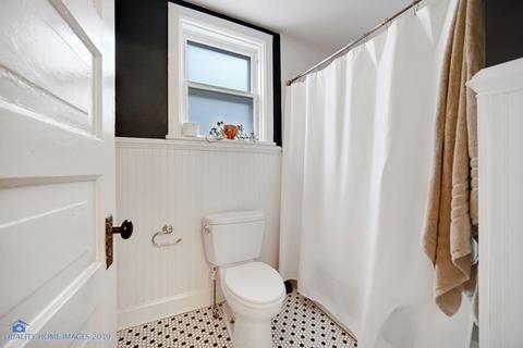 411 S Wheaton Ave, Wheaton, IL 60187 photo 11