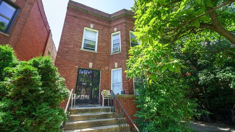 847 E 64th Pl, Chicago, IL 60637 photo 1