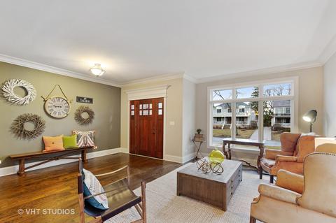 1003 S Gables Blvd, Wheaton, IL 60189 photo 5