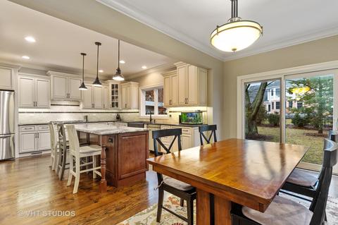 1003 S Gables Blvd, Wheaton, IL 60189 photo 10