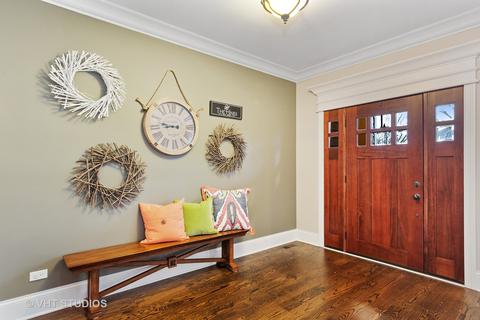 1003 S Gables Blvd, Wheaton, IL 60189 photo 3