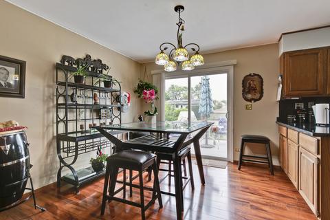 111 Sunrise Dr, Wheeling, IL 60090 photo 8