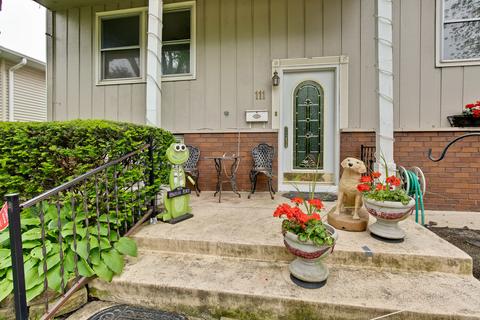 111 Sunrise Dr, Wheeling, IL 60090 photo 3