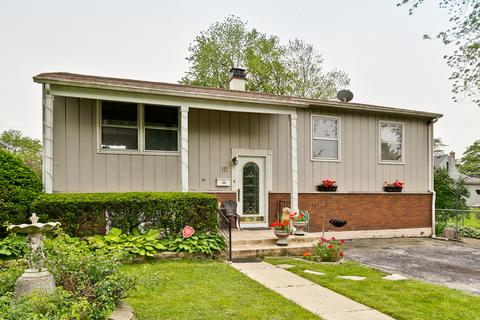 111 Sunrise Dr, Wheeling, IL 60090 photo 2