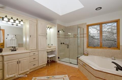 8 N664 Edgewood Rd, Elgin, IL 60124 photo 23