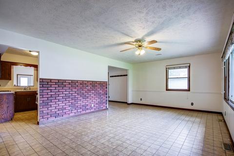 16361 S Mcgrath Dr, Plainfield, IL 60586 photo 4