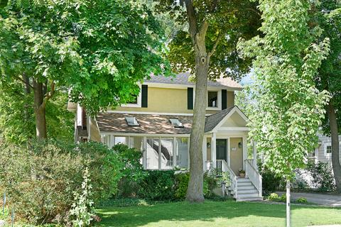 1069 Chatfield Rd, Winnetka, IL 60093 photo 1
