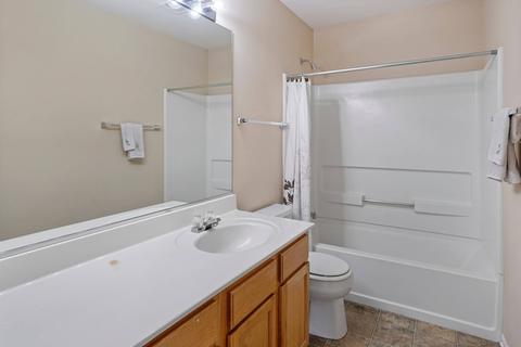 1051 Spinnaker St, Elgin, IL 60123 photo 13