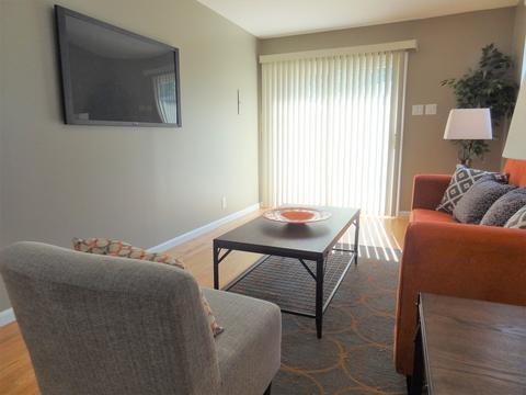 685 Ash Rd, Hoffman Estates, IL 60169 photo 15