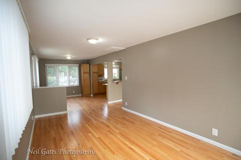 685 Ash Rd, Hoffman Estates, IL 60169 photo 13