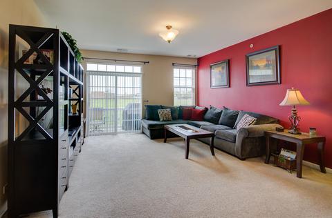 7520 Claridge Dr #E, Bridgeview, IL 60455 photo 4