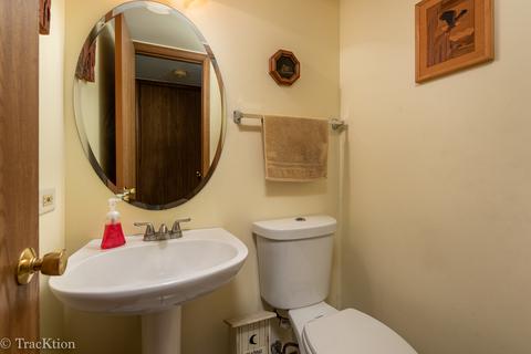 151 Half Moon Cir, Aurora, IL 60504 photo 7