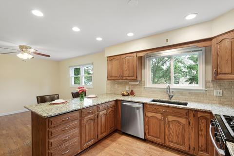 1616 Park St, Mchenry, IL 60050 photo 10