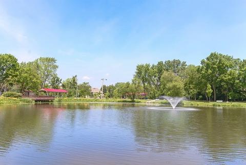 740 69th St, Willowbrook, IL 60527 photo 2