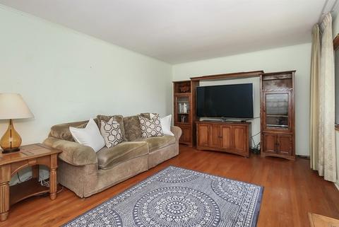 740 69th St, Willowbrook, IL 60527 photo 4