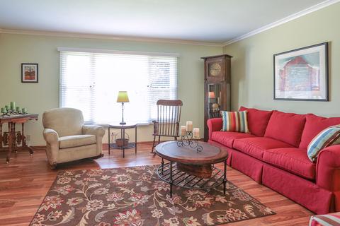 970 Rosedale Ln, Hoffman Estates, IL 60169 photo 5