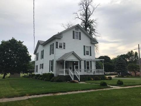 516 E 4th St, Minonk, IL 61760 photo 2