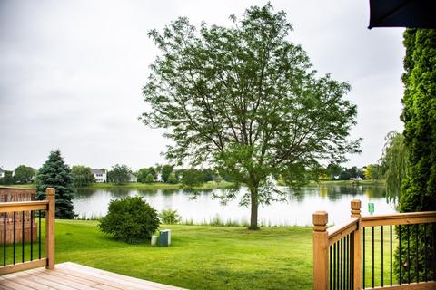 1612 Lake Pointe Ct, Plainfield, IL 60586 photo 2