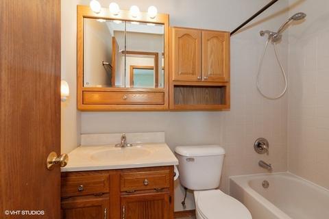 2766 Leyland Ln, Aurora, IL 60504 photo 7