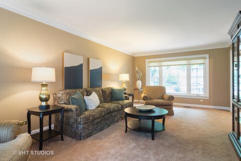 904 S Maple St, Mount Prospect, IL 60056 photo 3