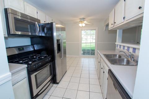 1653 Valley Forge Ct #D, Wheaton, IL 60189 photo 6