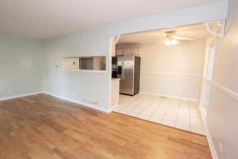1653 Valley Forge Ct #D, Wheaton, IL 60189 photo 4