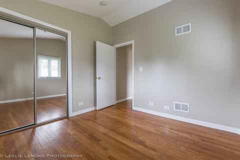 2083 Fox Ln, Des Plaines, IL 60018 photo 12