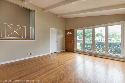 2083 Fox Ln, Des Plaines, IL 60018 photo 2