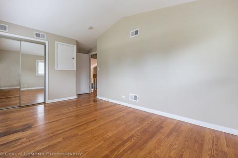 2083 Fox Ln, Des Plaines, IL 60018 photo 16