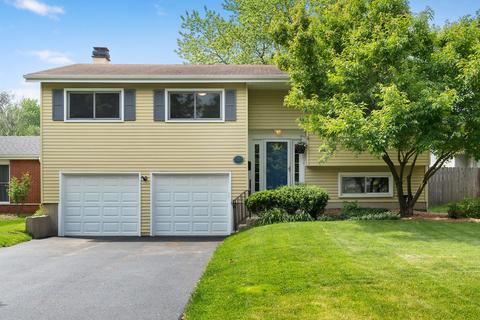 1102 Dawes Ave, Wheaton, IL 60189 photo 1