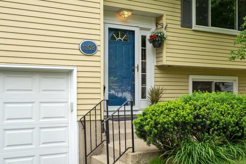 1102 Dawes Ave, Wheaton, IL 60189 photo 2