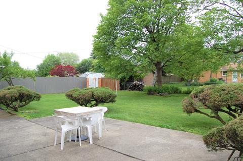 9316 Clancy Dr, Des Plaines, IL 60016 photo 18