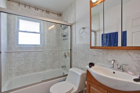 266 Edgewood Dr, Wheeling, IL 60090 photo 3