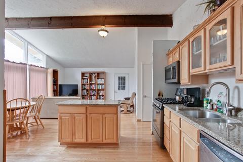 266 Edgewood Dr, Wheeling, IL 60090 photo 10