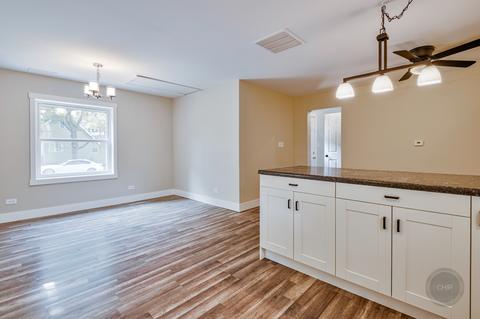 704 Dixon Ave, Elgin, IL 60120 photo 21