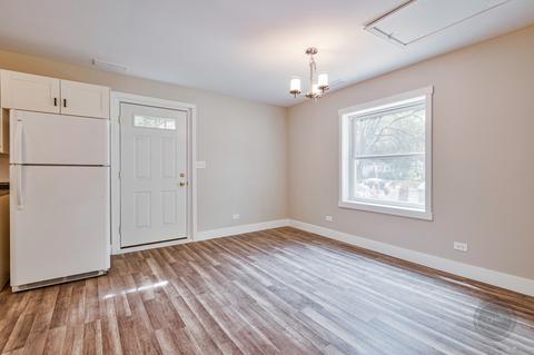 704 Dixon Ave, Elgin, IL 60120 photo 25