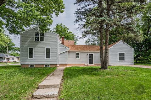 704 Dixon Ave, Elgin, IL 60120 photo 1