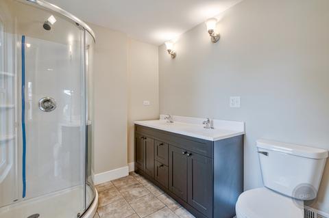 704 Dixon Ave, Elgin, IL 60120 photo 12