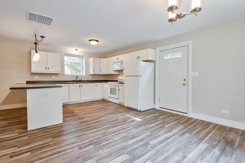 704 Dixon Ave, Elgin, IL 60120 photo 24